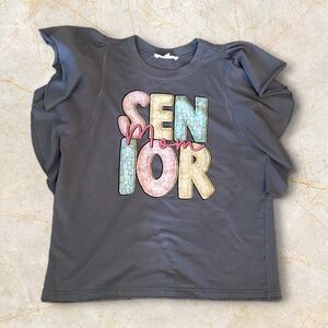 UPCYCLED Senior Mom Sleeveless sweatshirt. Size XL, fits like L.
